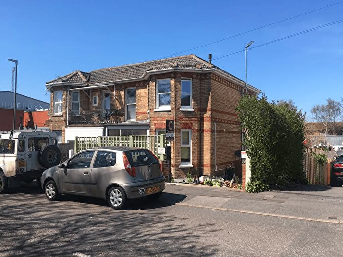 1 Bedroom Flat To Rent In St. Clements Road, BH1