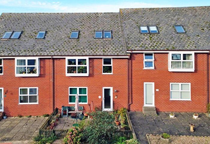 1 Bedroom Flat For Sale In Meadows Crescent, Honiton, EX14
