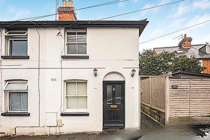 1 Bedroom Cottage For Sale In Greys Road, Henley-On-Thames, RG9