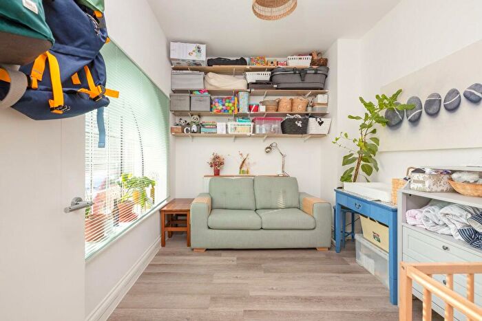 2 Bedroom Flat For Sale In Captains House, Fishponds, BS16