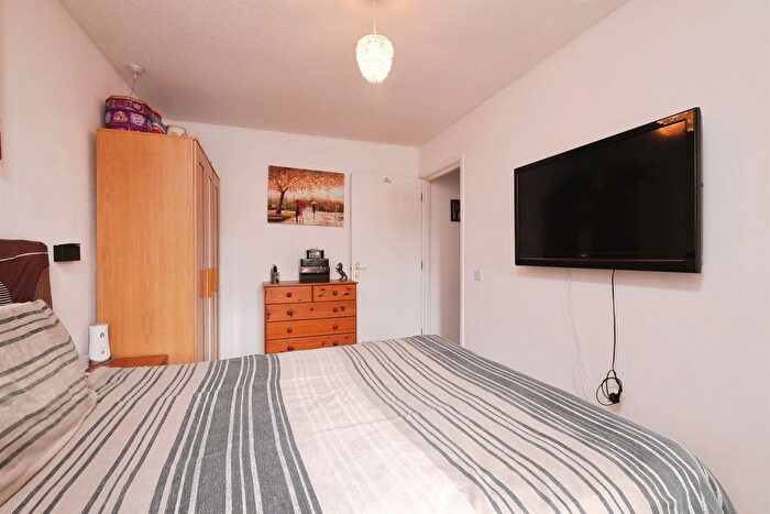 1 Bedroom Flat For Sale In Chippenham Court, Monmouth, NP25