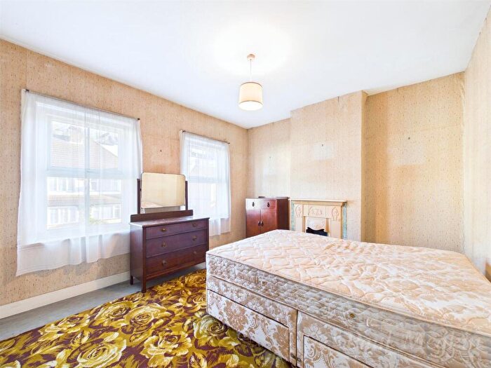 3 Bedroom Terraced House For Sale In Lower Road, Kenley, CR8