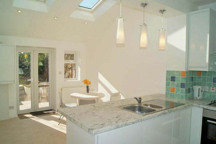 3 Bedroom Terraced House To Rent In Ivorydown, Bromley BR1