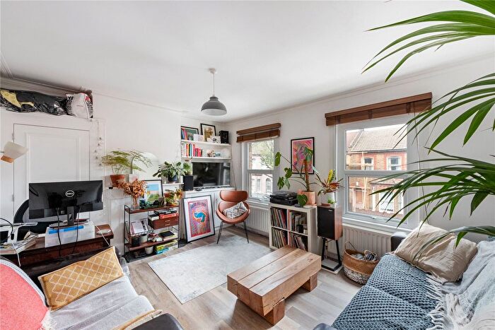1 Bedroom Flat To Rent In Noyna Road, London, SW17