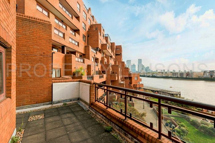1 Bedroom Flat To Rent In Free Trade Wharf, The Highway, Wapping, E1W