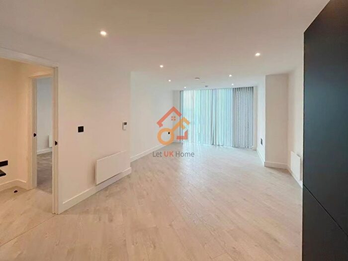 1 Bedroom Flat To Rent In Vista River Gardens, Water Street, Manchester, M3