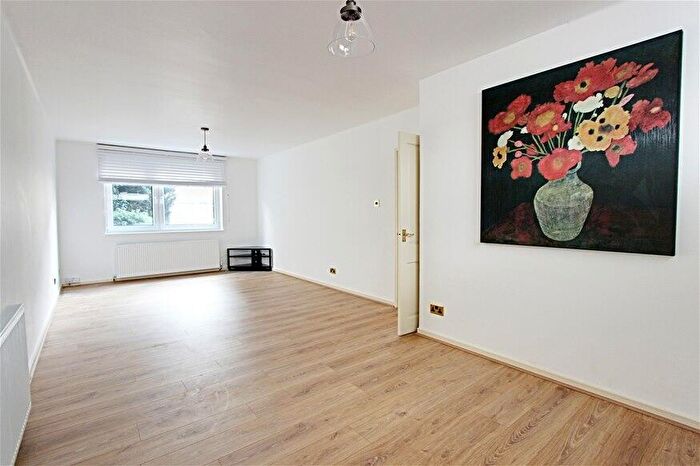 2 Bedroom Flat To Rent In Albany Street, Regents Park, London, NW1