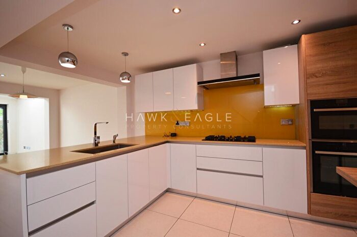 4 Bedroom Town House To Rent In Milligan Street, London, Greater London., E14