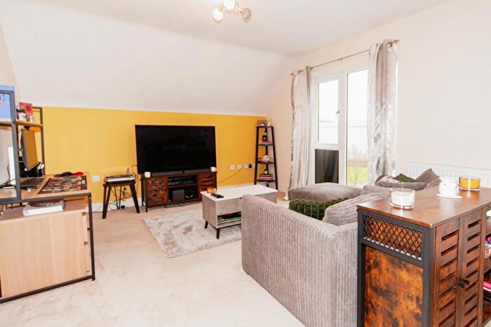 1 Bedroom Flat For Sale In Anton Close, Rugby, CV21