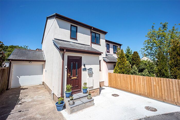 3 Bedroom Semi-Detached House For Sale In Morris Close, Hatherleigh, Okehampton, Devon, EX20