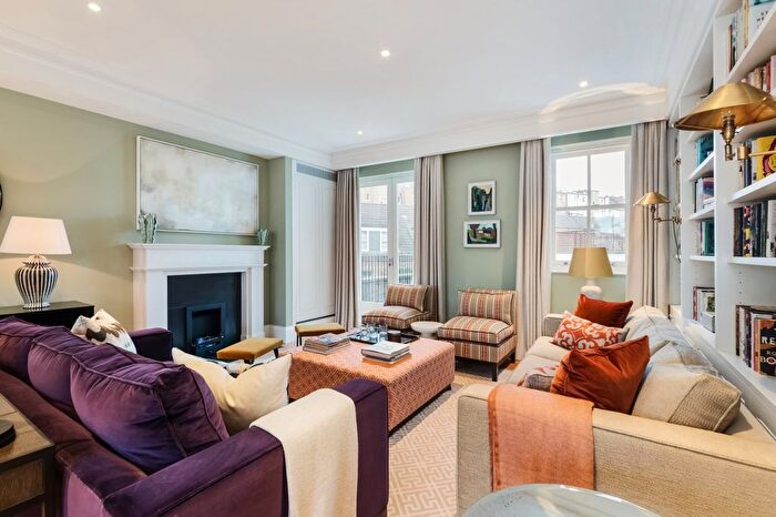 3 Bedroom Flat For Sale In Chesham Street, London, SW1X