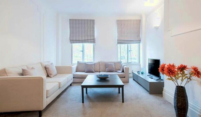 5 Bedroom Flat To Rent In Park Road, London, NW8