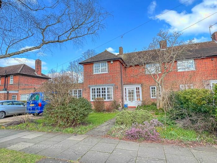 5 Bedroom Property To Rent In Youngs Rise, Welwyn Garden City, AL8