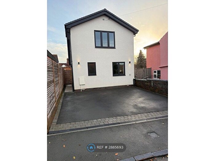 3 Bedroom Detached House To Rent In Hall St, Stourbridge, DY8