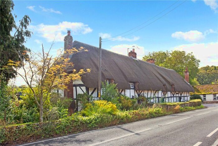 3 Bedroom Semi-Detached House For Sale In Leckford, Hampshire, SO20