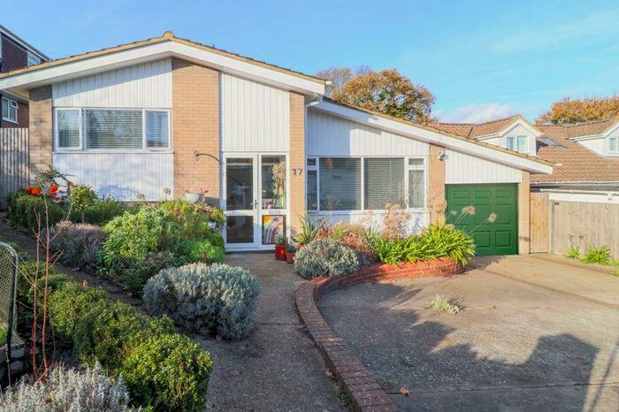 4 Bedroom Detached Bungalow To Rent In Canterbury, CT2