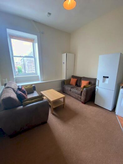 3 Bedroom Flat To Rent In Easter Road, Easter Road, Edinburgh, EH7