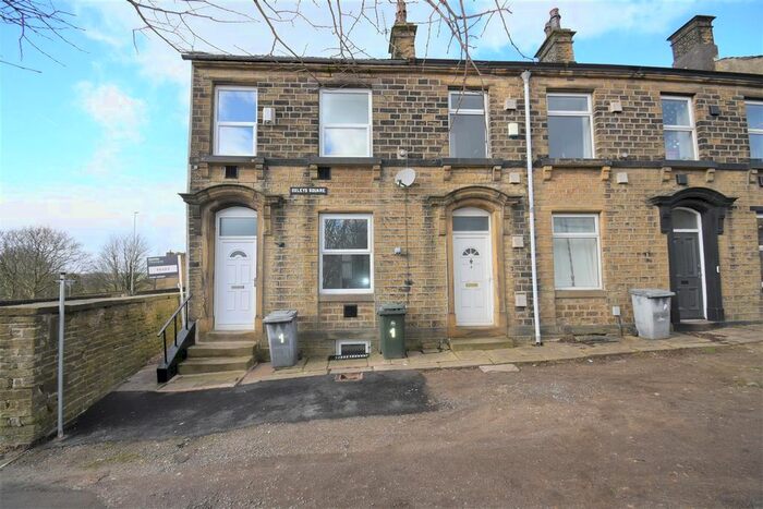 2 Bedroom End Of Terrace House For Sale In Oxleys Square, Mount, Huddersfield, HD3