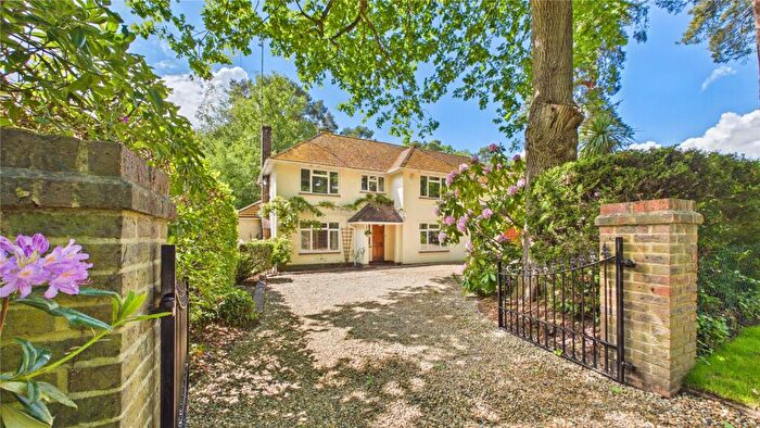 5 Bedroom Detached House For Sale In Brackendale Road, Camberley, Surrey, GU15