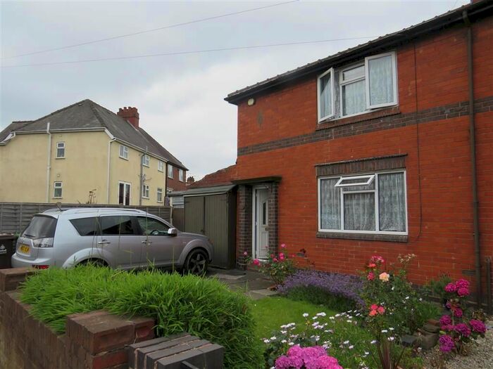 2 Bedroom Semi-Detached House To Rent In Wiley Avenue, Darlaston, Wednesbury WS10