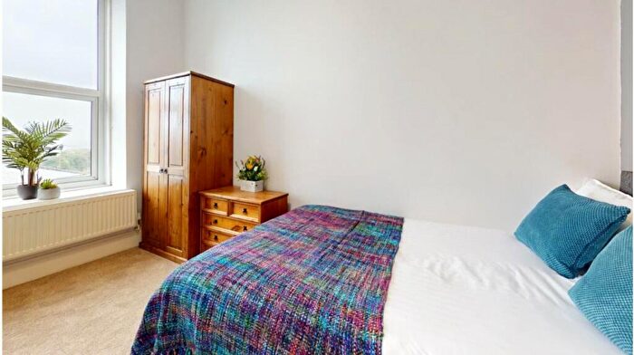 5 Bedroom Flat To Rent In Greenbank Terrace, Greenbank, Plymouth, Devon, PL4