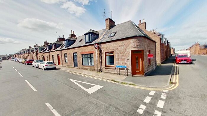 Flat To Rent In Skelton Street, Peterhead, Aberdeenshire, AB42