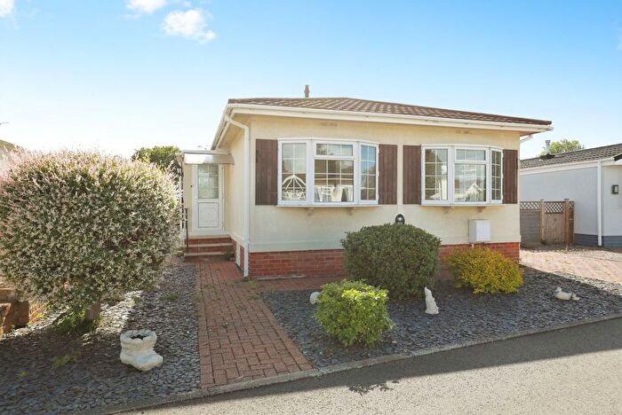 2 Bedroom Property For Sale In Bentleys Way, Broadway, Worcestershire, WR12
