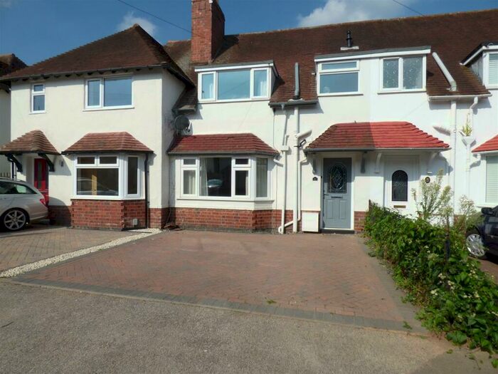 3 Bedroom Semi-Detached House To Rent In Kendall Avenue, Stratford-upon-Avon, CV37
