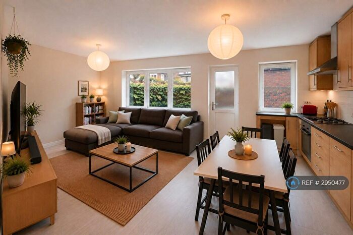 5 Bedroom Flat To Rent In Albany Close, London, N15