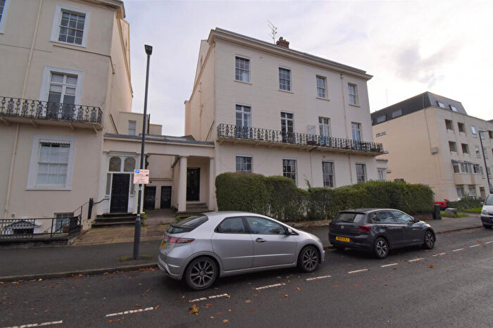 1 Bedroom Apartment To Rent In Warwick Terrace, Leamington Spa, Warwickshire, CV32