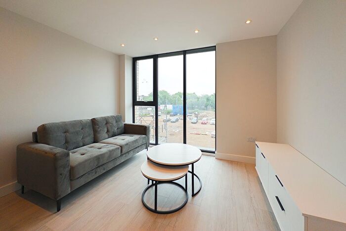 1 Bedroom Flat To Rent In Block B, Regents Plaza Oldfield Road, Salford, M5