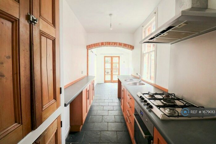 3 Bedroom Terraced House To Rent In Hartopp Road, Leicester, LE2