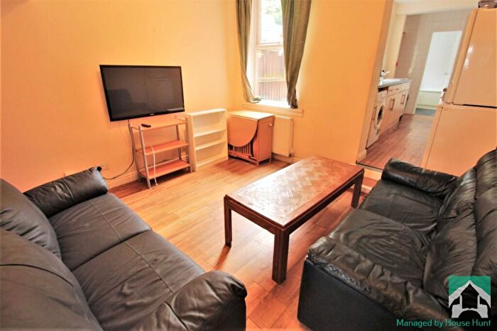 5 Bedroom Terraced House To Rent In Dawlish Road, Birmingham, B29