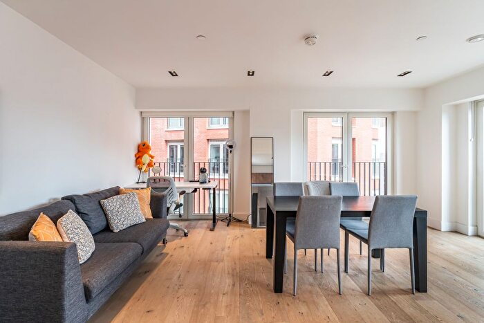 1 Bedroom Flat To Rent In Exchange Gardens, London, SW8