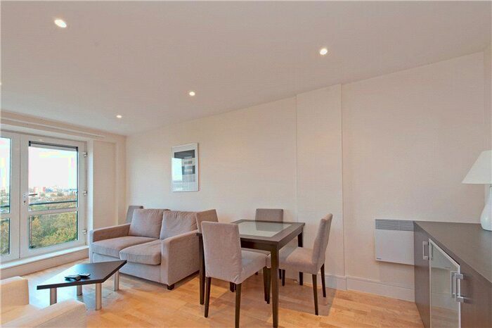 2 Bedroom Flat To Rent In Chiswick High Road, Chiswick, London, W4
