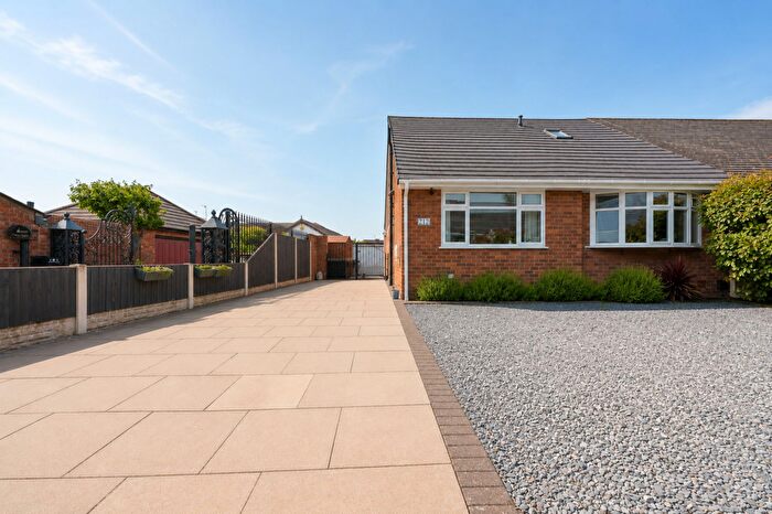 3 Bedroom Semi-Detached Bungalow For Sale In Rufford Road, Southport, PR9