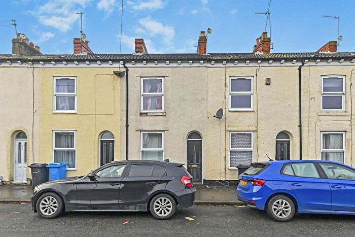 2 Bedroom Terraced House For Sale In Glasgow Street, Hull, HU3