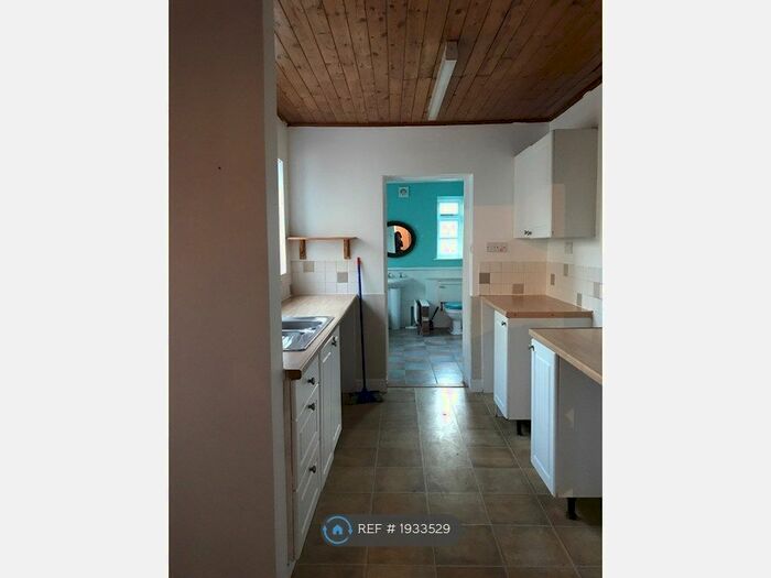 3 Bedroom Terraced House To Rent In Tavistock Street, Bletchley, Milton Keynes, MK2