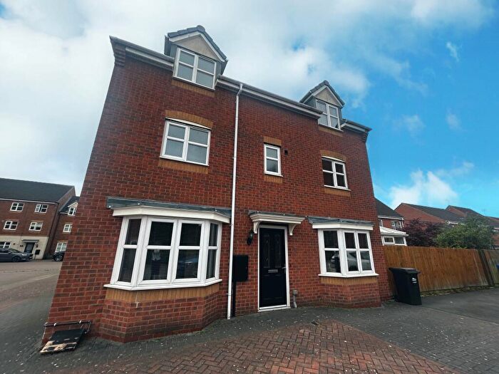 4 Bedroom House To Rent In Hevea Road, DE13