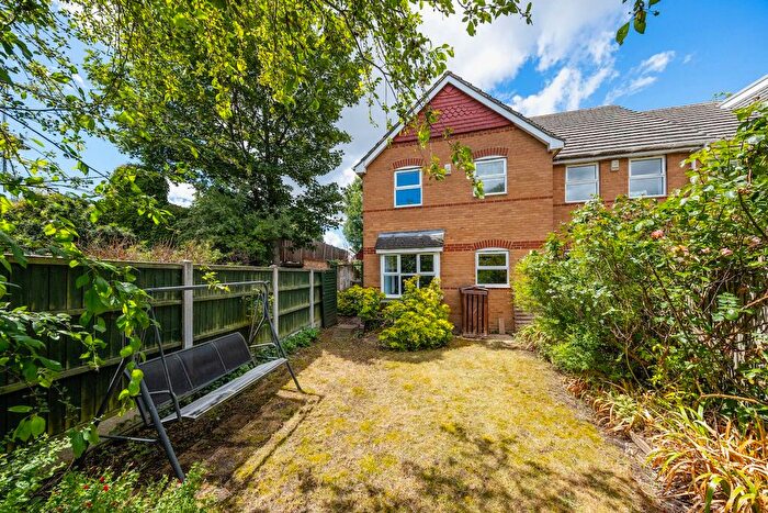 1 Bedroom End Terrace House For Sale In Christabel Close, Isleworth, TW7