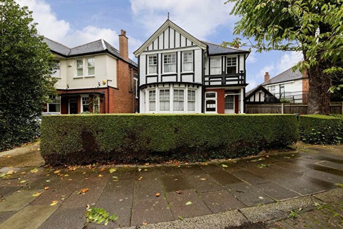 Studio To Rent In Dartmouth Road, Mapesbury, London, NW2