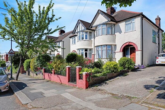 3 Bedroom Semi-Detached House For Sale In Randall Avenue, London, NW2