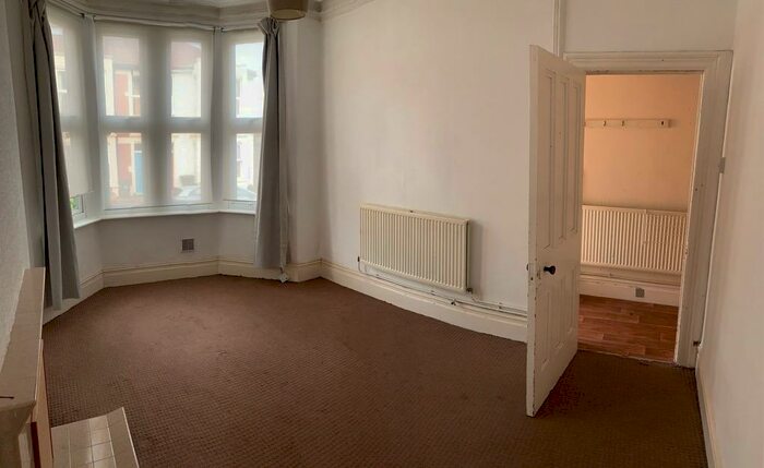 3 Bedroom House To Rent In Ashgrove Road, Bristol, BS7