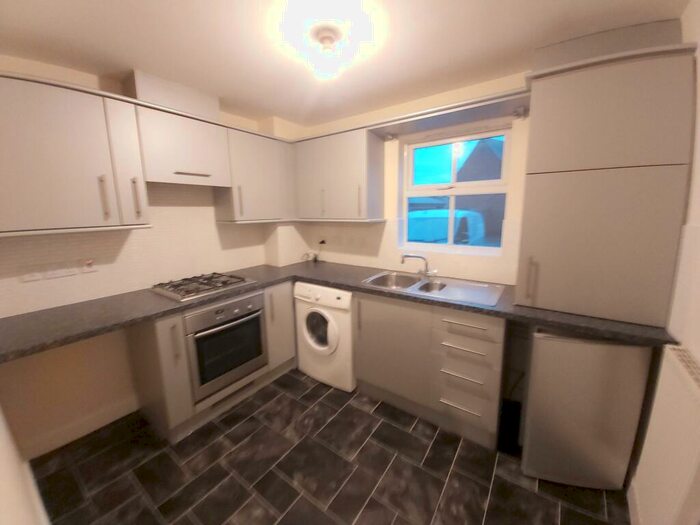 2 Bedroom Flat To Rent In Occupation Lane, Swadlincote, Burton Upon Trent, DE11