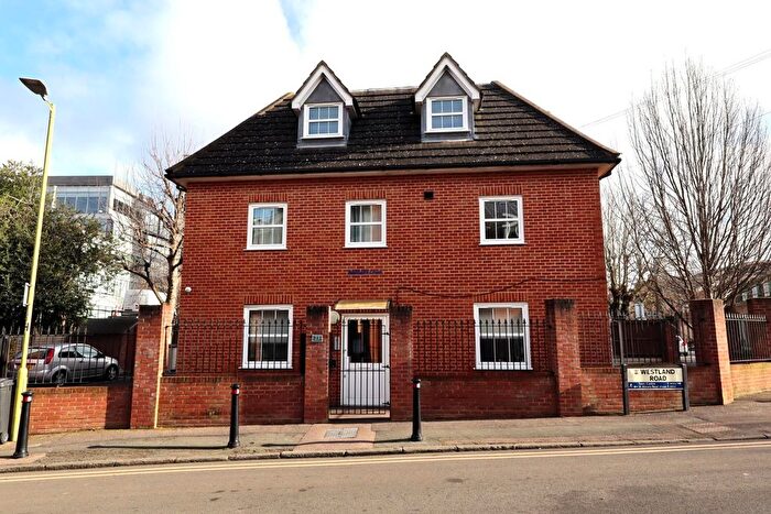 1 Bedroom Flat To Rent In Westland Court, Westland Road, Watford, WD17