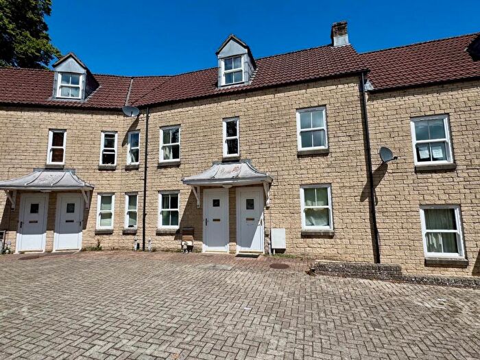 2 Bedroom Maisonette To Rent In The Island, Midsomer Norton, BA3