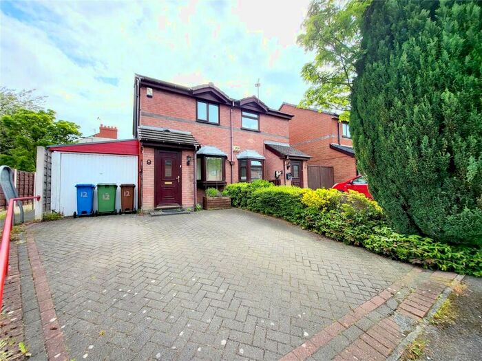 2 Bedroom Semi-Detached House To Rent In Selbourne Close, Stockport, Greater Manchester, SK5