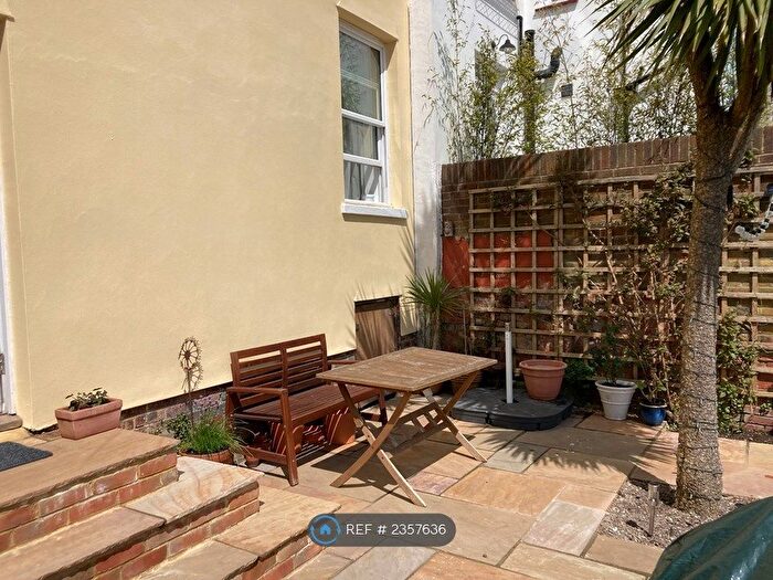 1 Bedroom Flat To Rent In Roundhill Crescent, Brighton, BN2