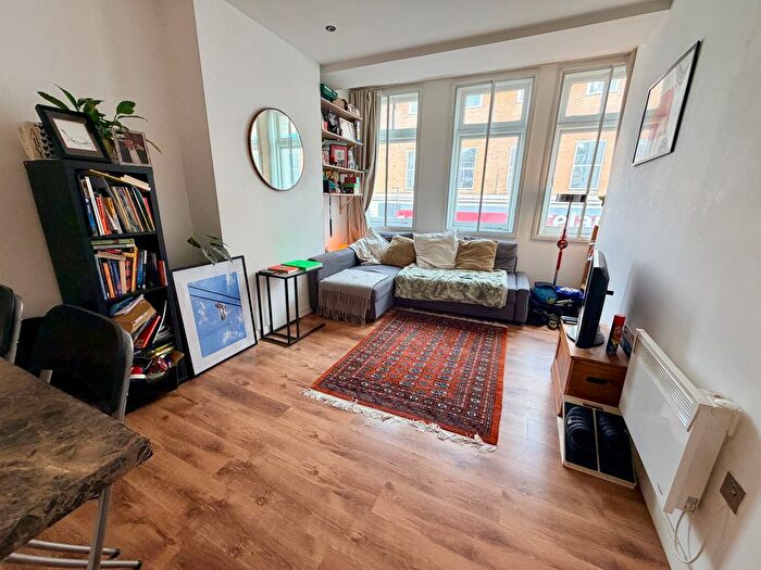 1 Bedroom Flat To Rent In Rye Lane, London, SE15