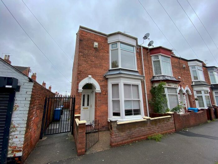 3 Bedroom End Of Terrace House To Rent In Telford Street, HU9